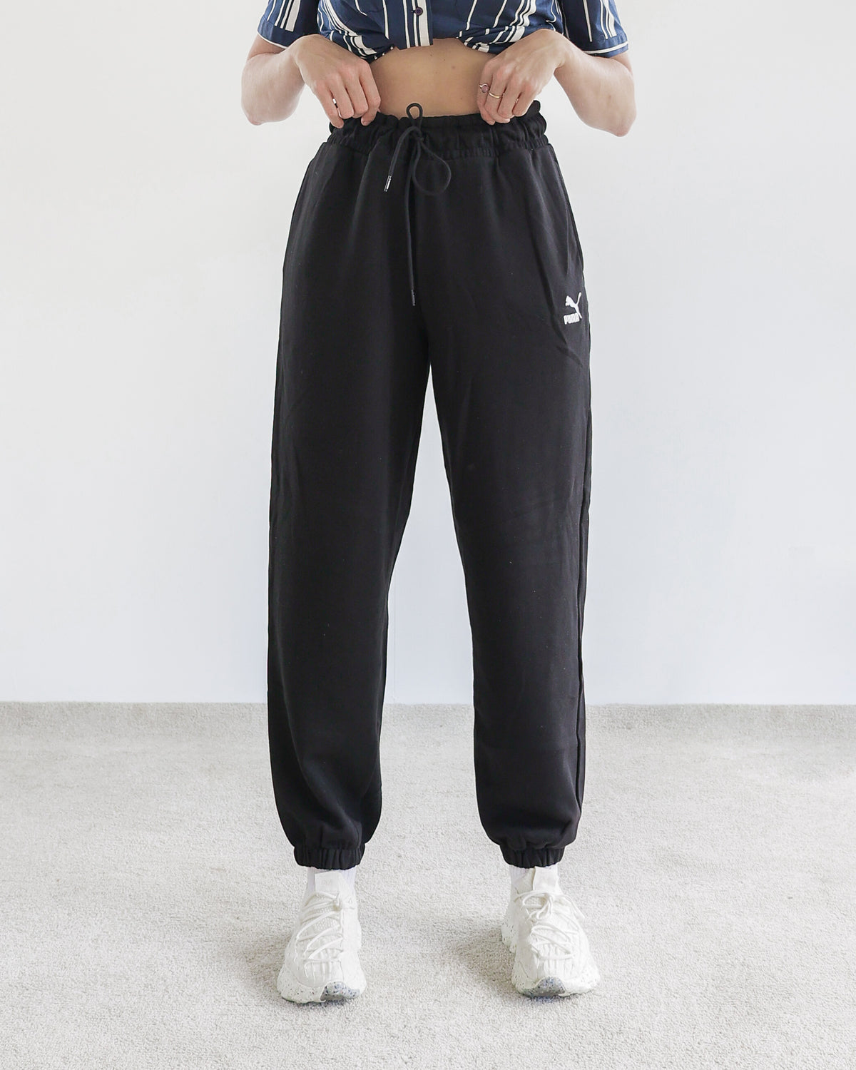 Pantalon jogging noir Puma "Classics Relaxed Jogger" L