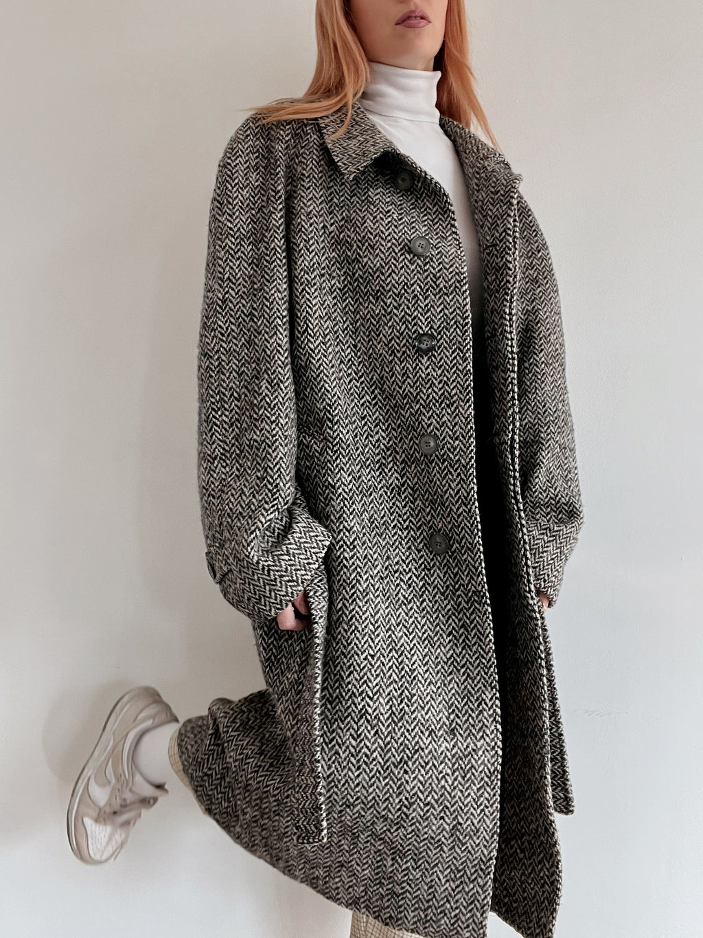 Langer hellgrauer Vintage-Wollmantel L/XL