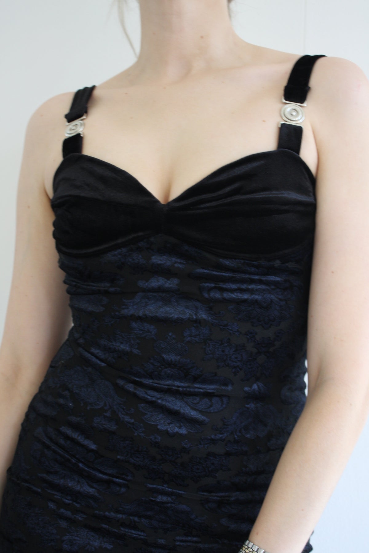 Robe en dentelle moulante noire S