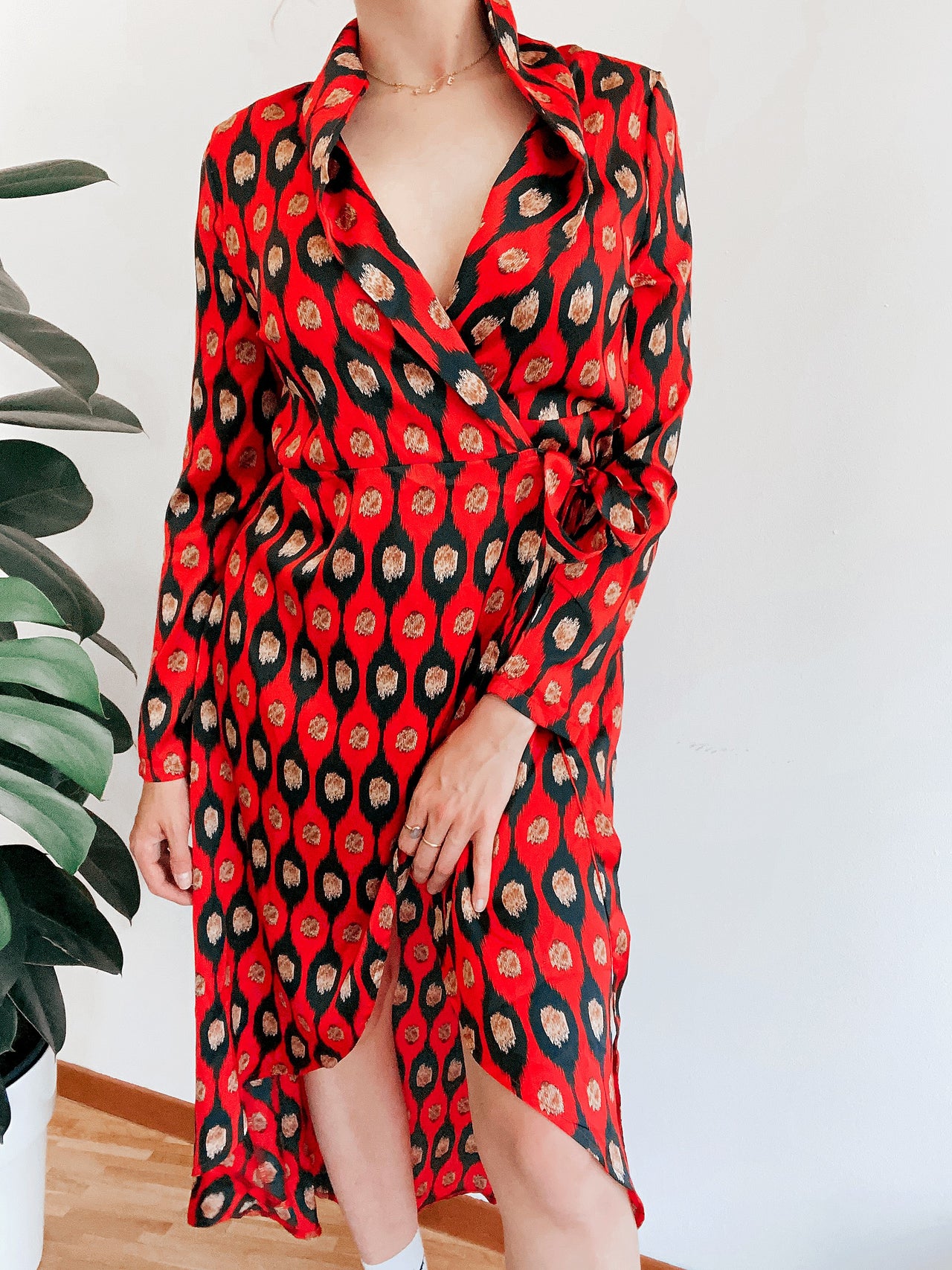 Robe rouge et noire à motifs S