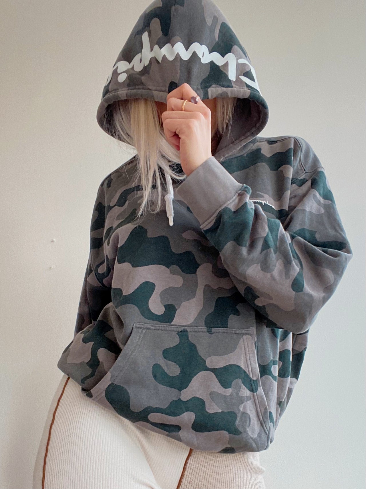 Pull gris militaire à capuche Champion S