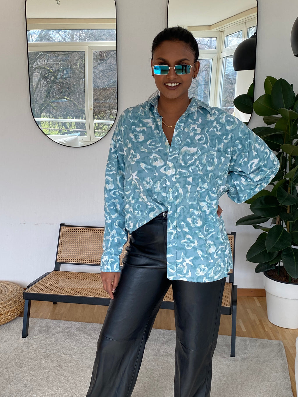 Chemise Vintage 80/90s blanche et turquoise à motifs XL