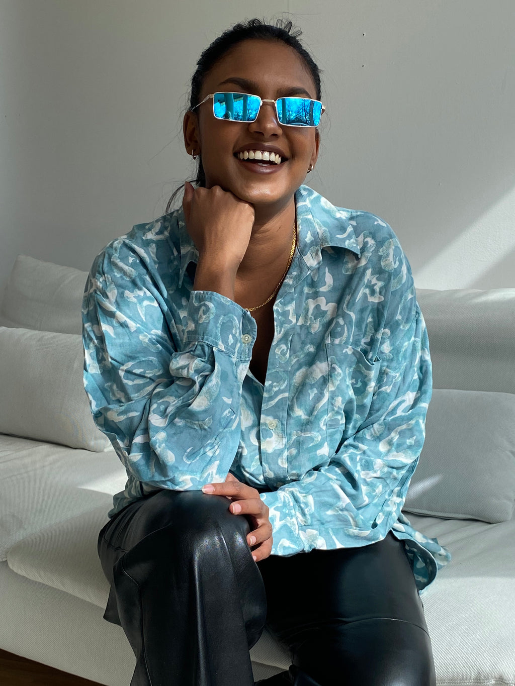 Chemise Vintage 80/90s blanche et turquoise à motifs XL
