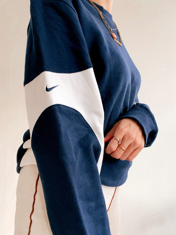 Pull bleu marine et blanc Nike S