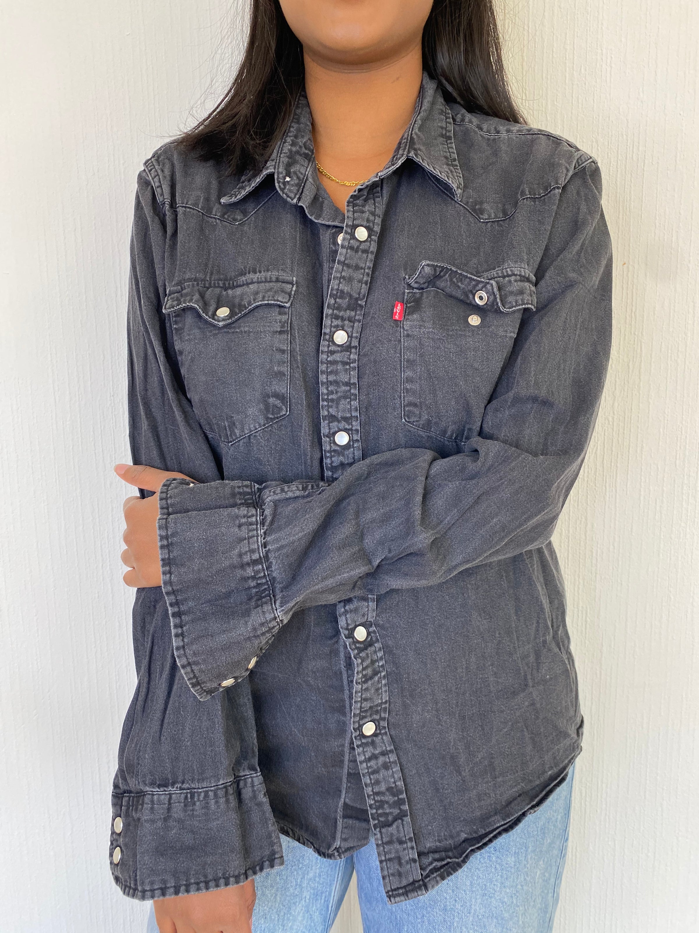 E.Chemise en jeans Levi's grise/boutons en métal L