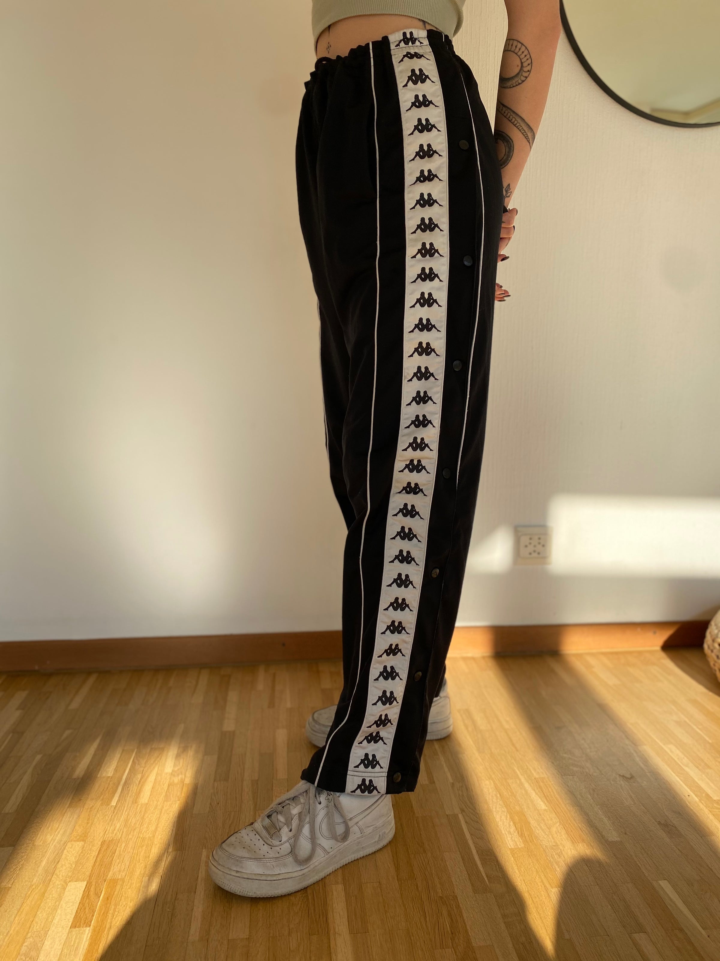 Pantalon jogging noir/bandes blanches Kappa M