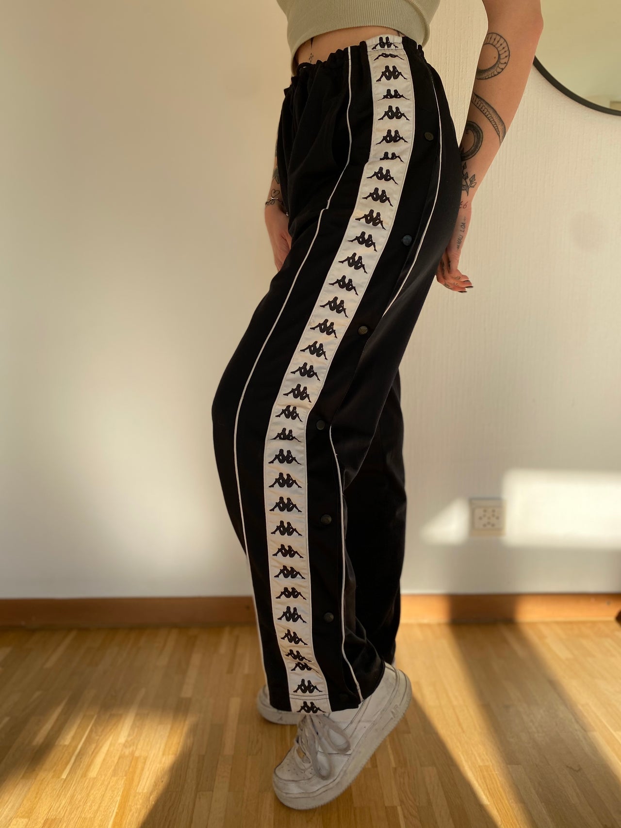 Pantalon jogging noir/bandes blanches Kappa M