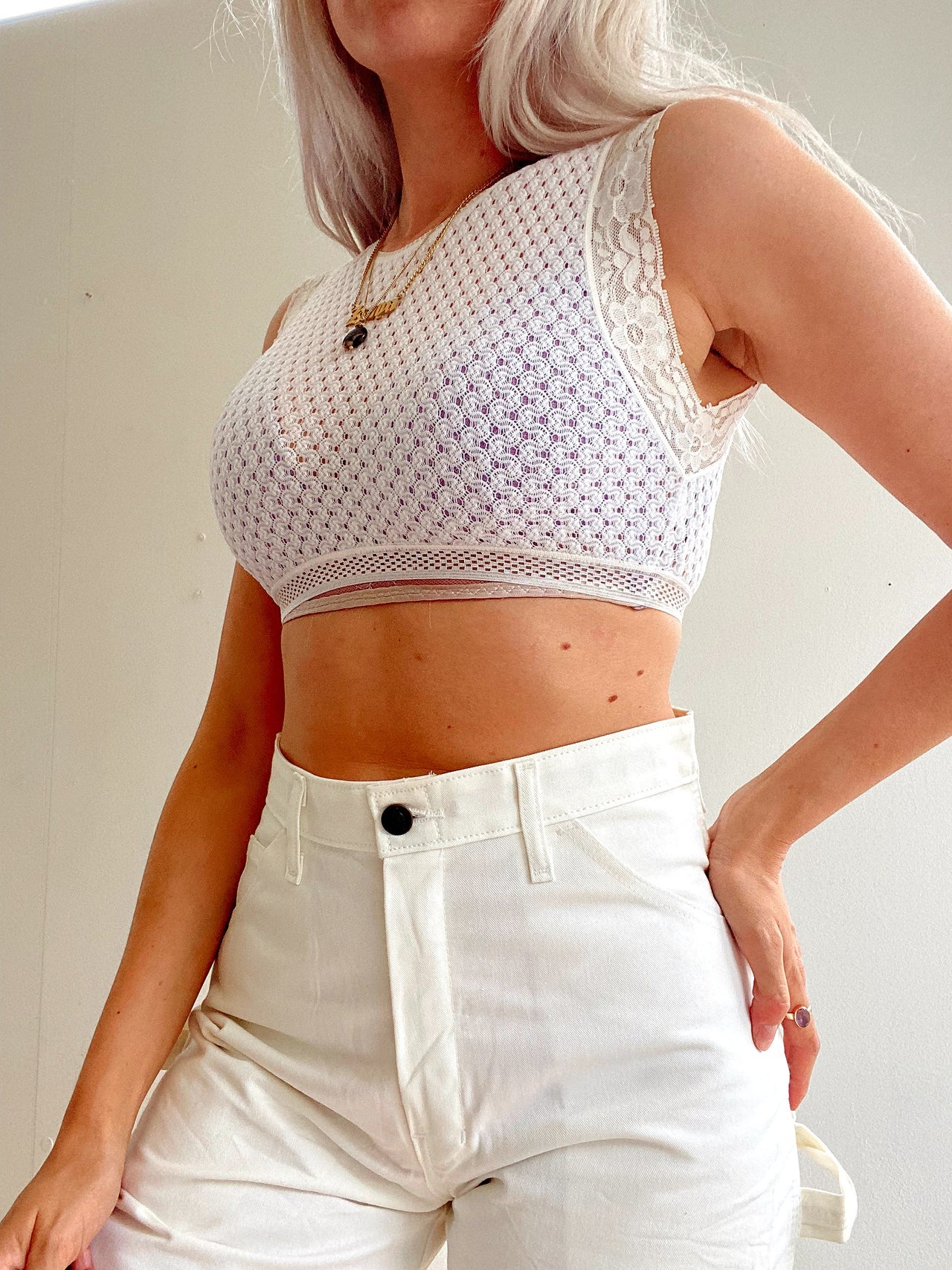 Crop top blanc transparent avec bordures en dentelle XS