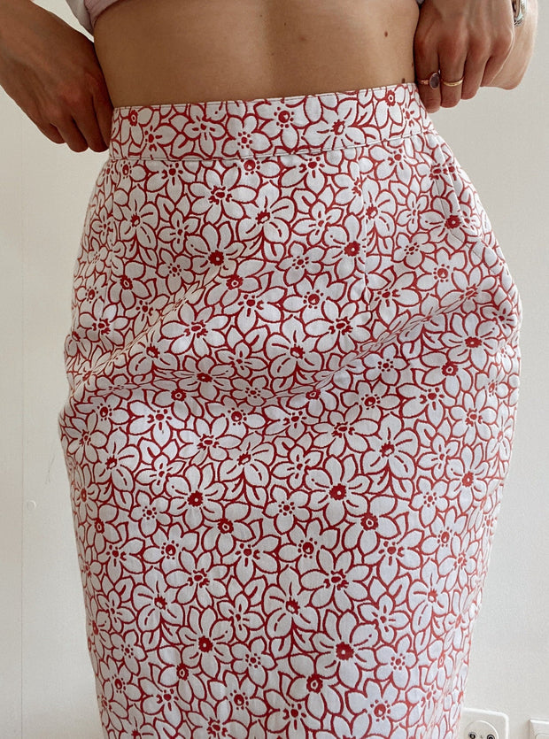 Vintage white and pink/red pencil skirt S