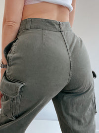 Khakifarbene Cargohose 36