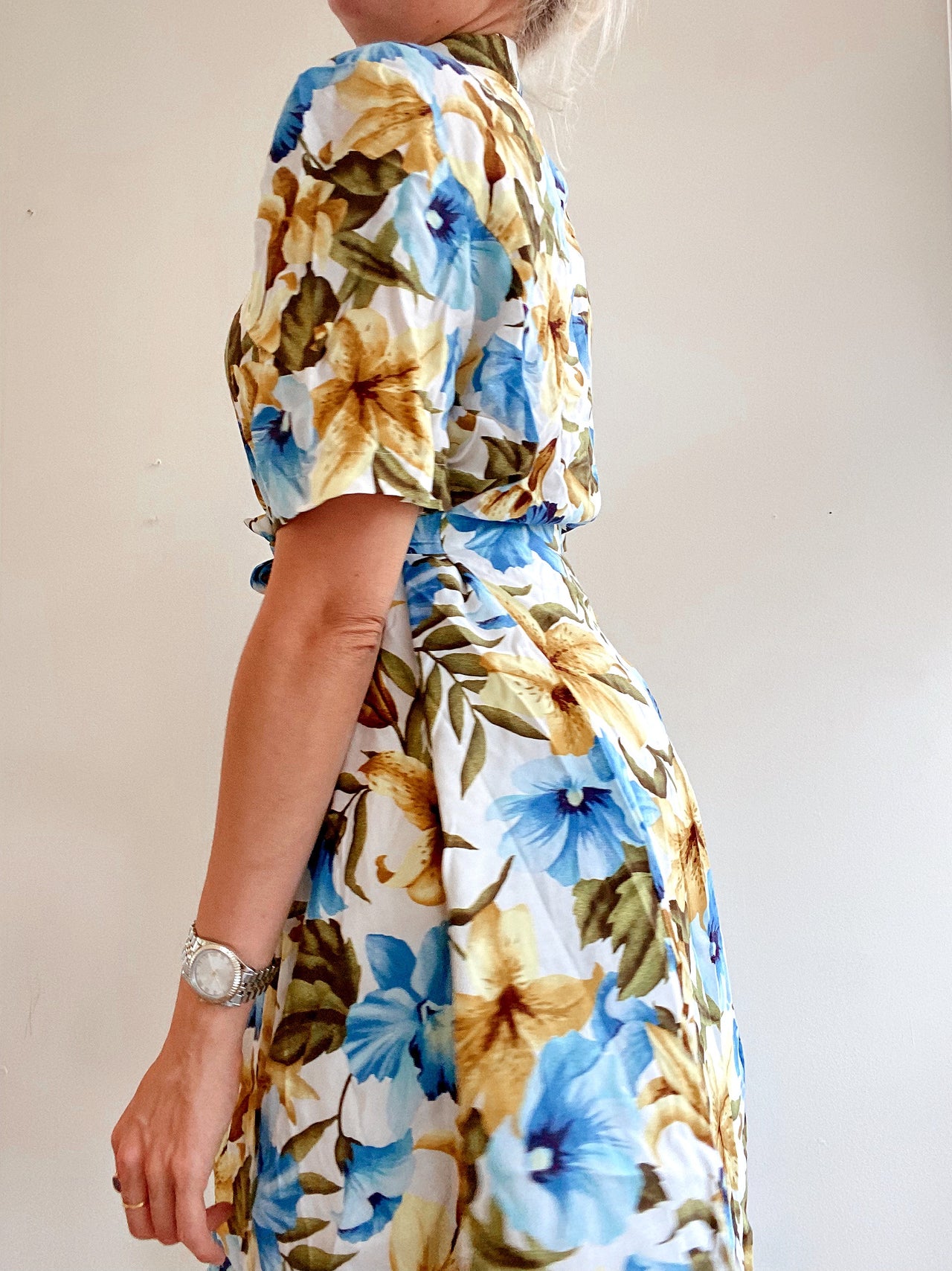 Robe vintage khaki et bleue à fleurs M/L