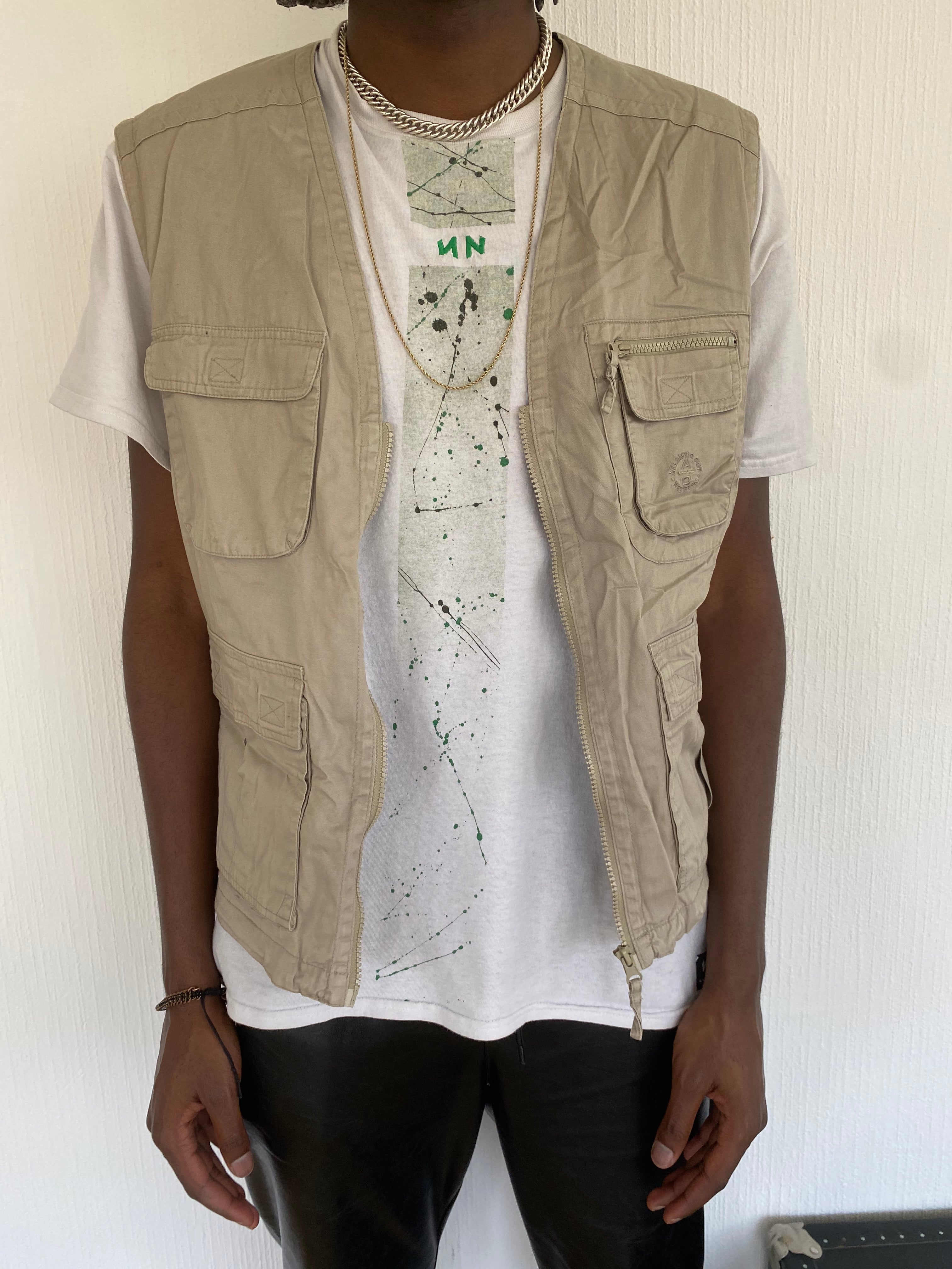 E. Gilet à poche beige XL