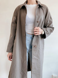 Übergroßer doppelseitiger taupefarbener Trenchcoat L