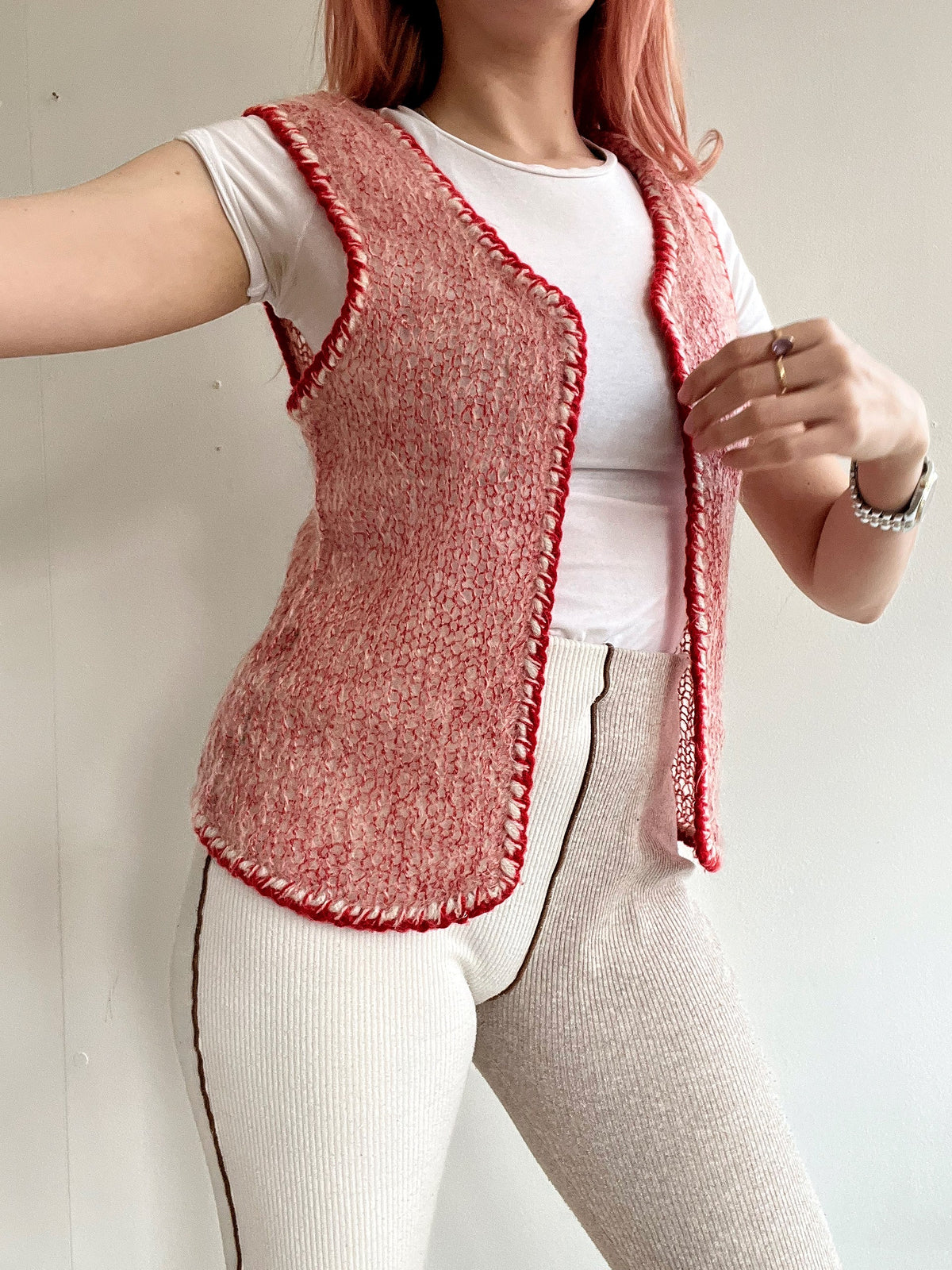 Gilet vintage sans manche en maille rouge transparent