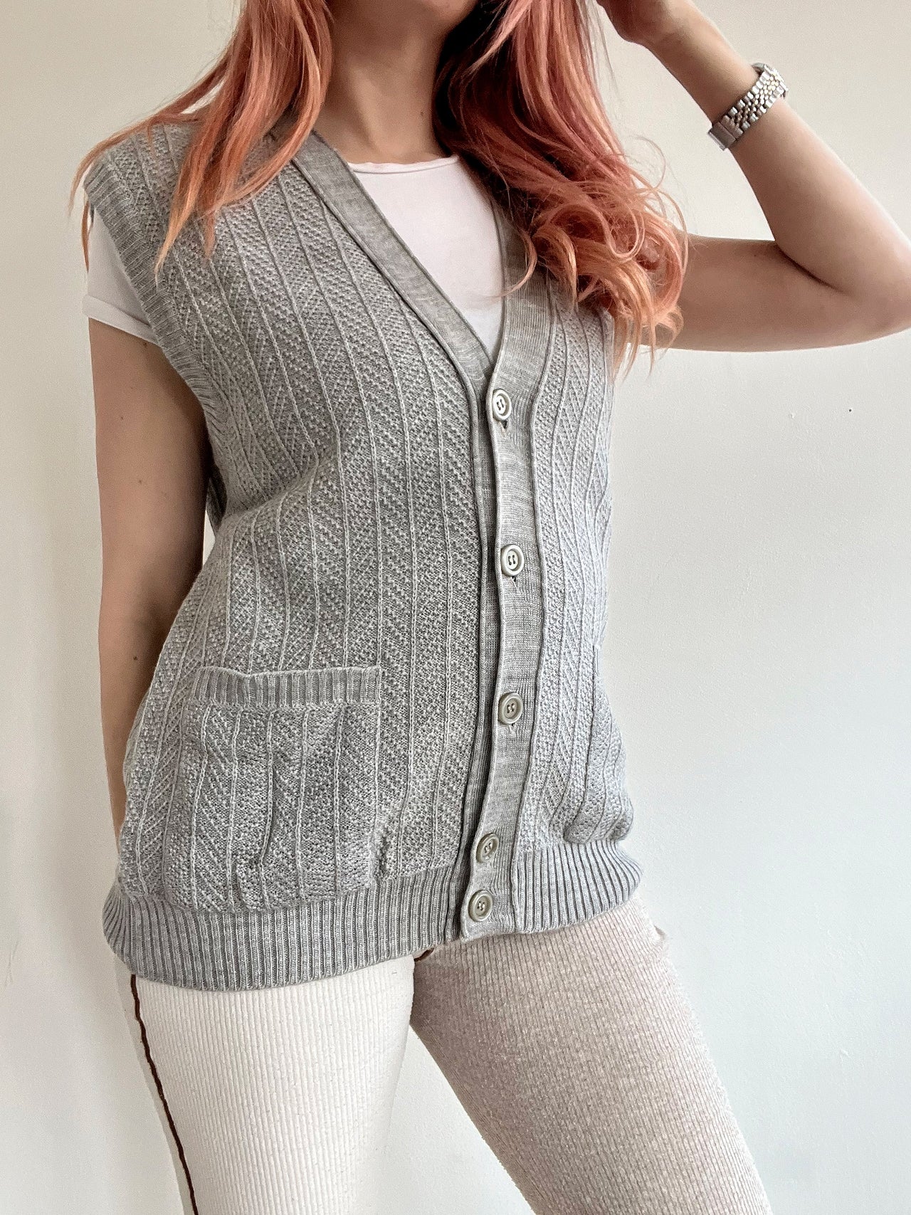 Gilet vintage sans manche en maille gris clair