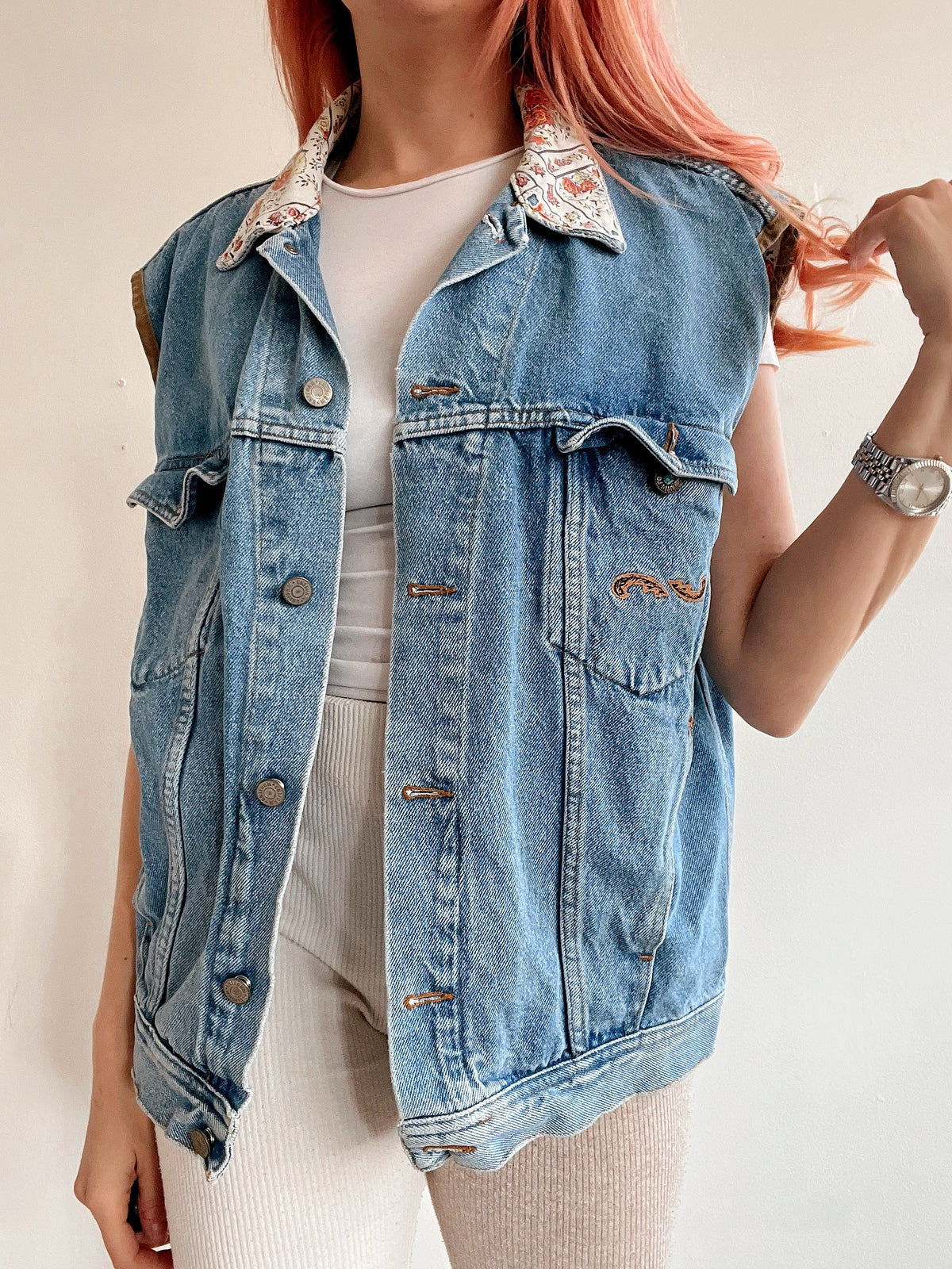 White and blue jacket with orange collar Adidas XL