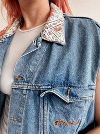 White and blue jacket with orange collar Adidas XL