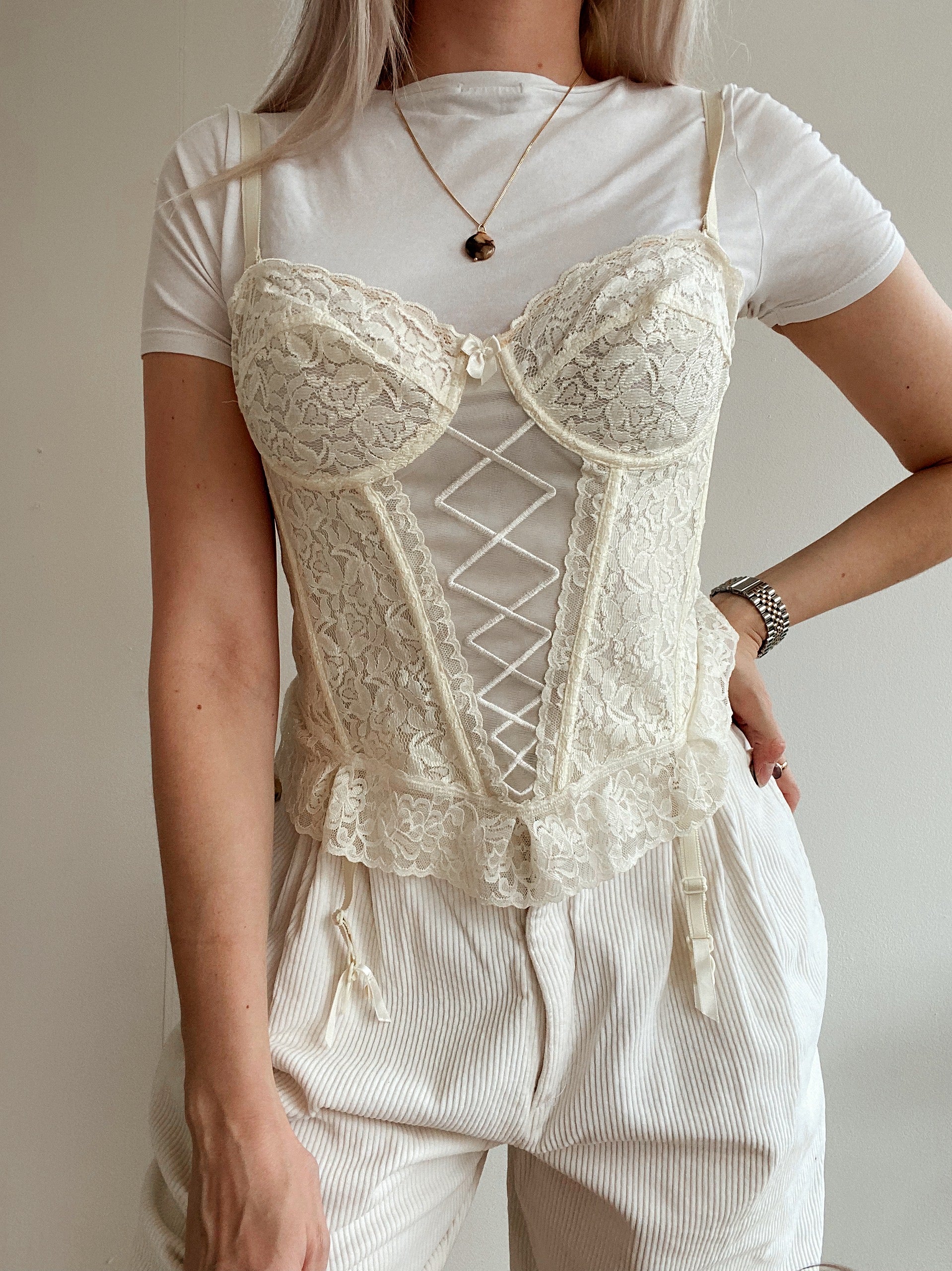 Corset/Lingerie blanc cassé en dentelle  S/M