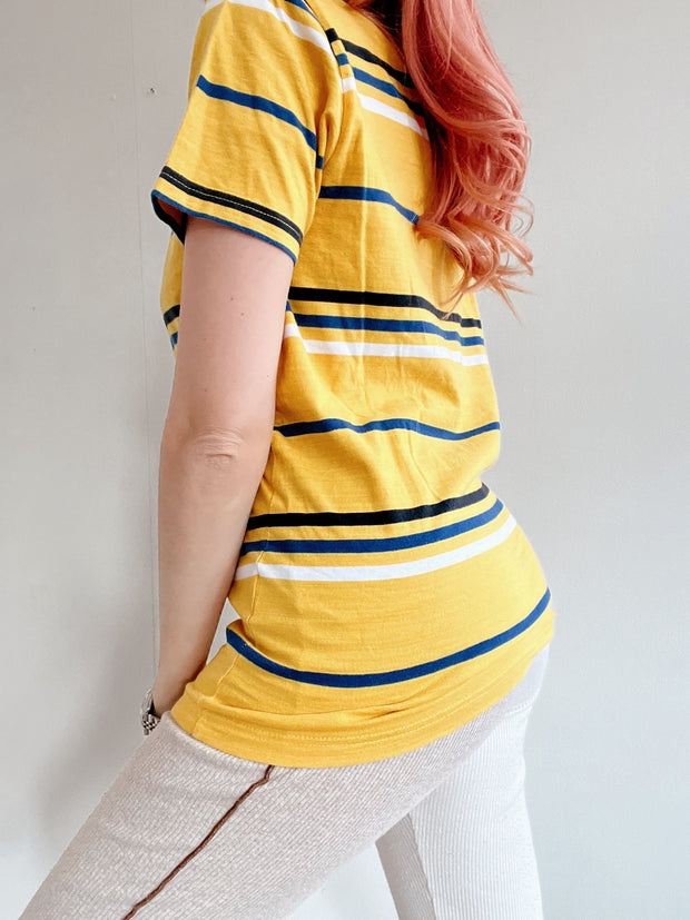 T-shirt vintage jaune et bleu Ellesse brodé M