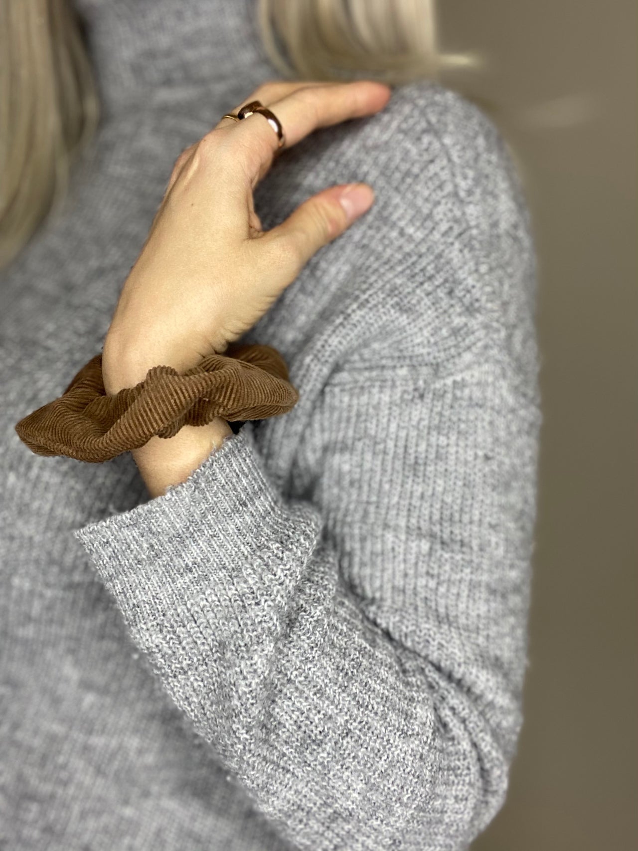 Light brown corduroy scrunchie by Chuperchouchou