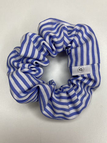 Blue and white scrunchie by Chuperchouchou