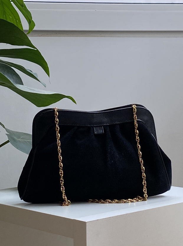 Vintage black handbag with golden chain