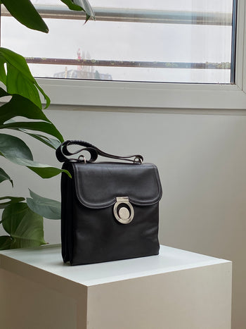 Vintage dark brown square handbag