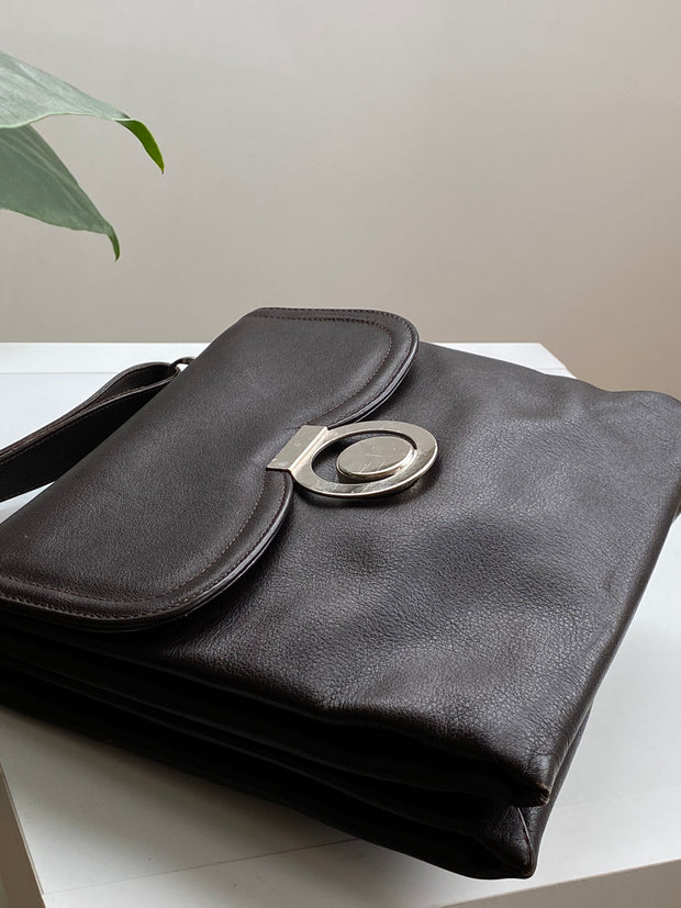 Vintage dark brown square handbag