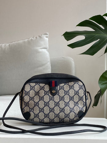 Gucci bag with shoulder strap