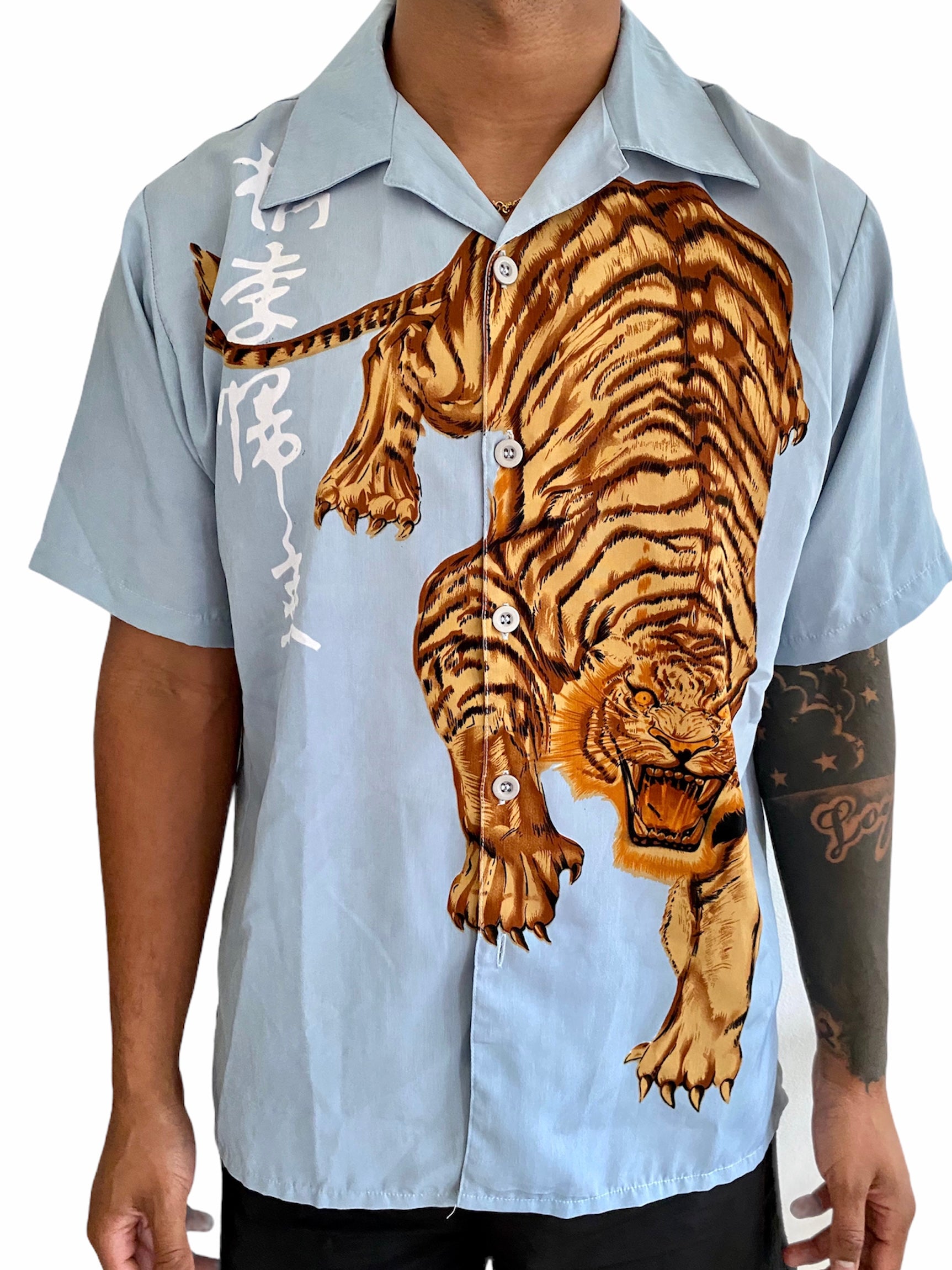 E.Chemise à manches courtes Tiger bleue M/L