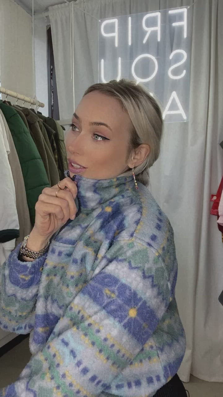 Fleece mit grün-grau-hellblauen Mustern XS/S 