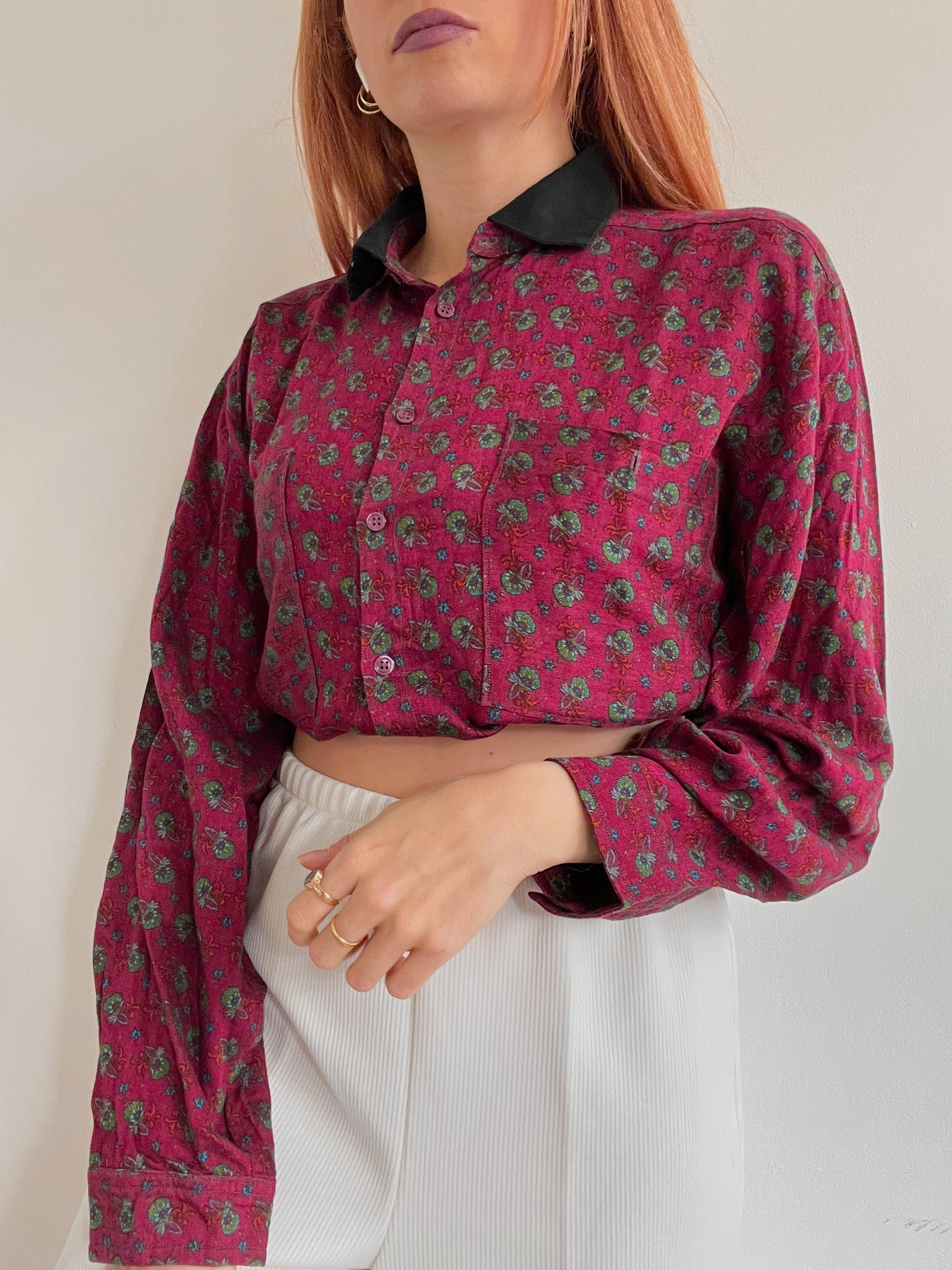 Chemise vintage bordeaux et noire à motifs L
