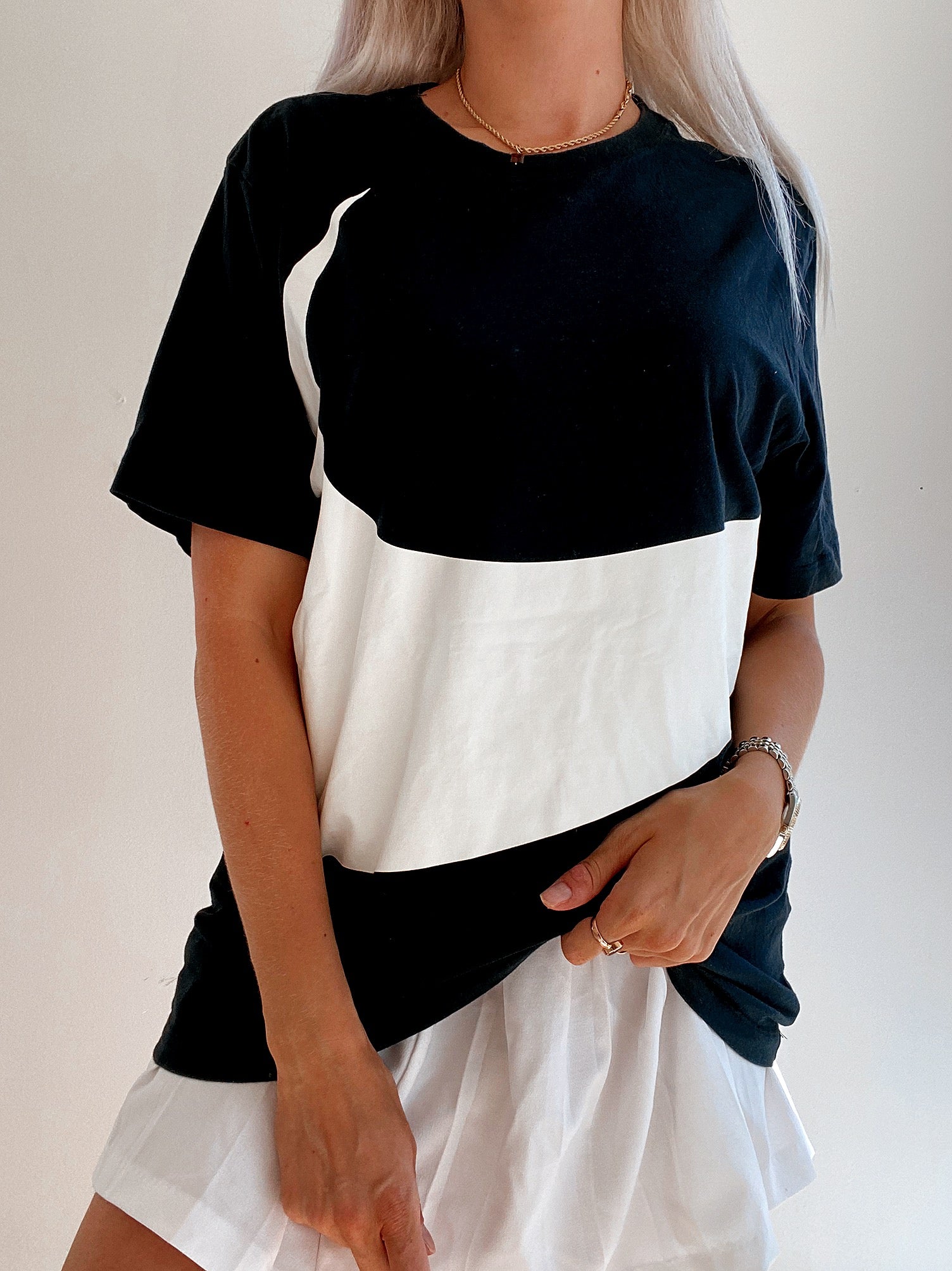 White"One two Nike"Nike L T-Shirt