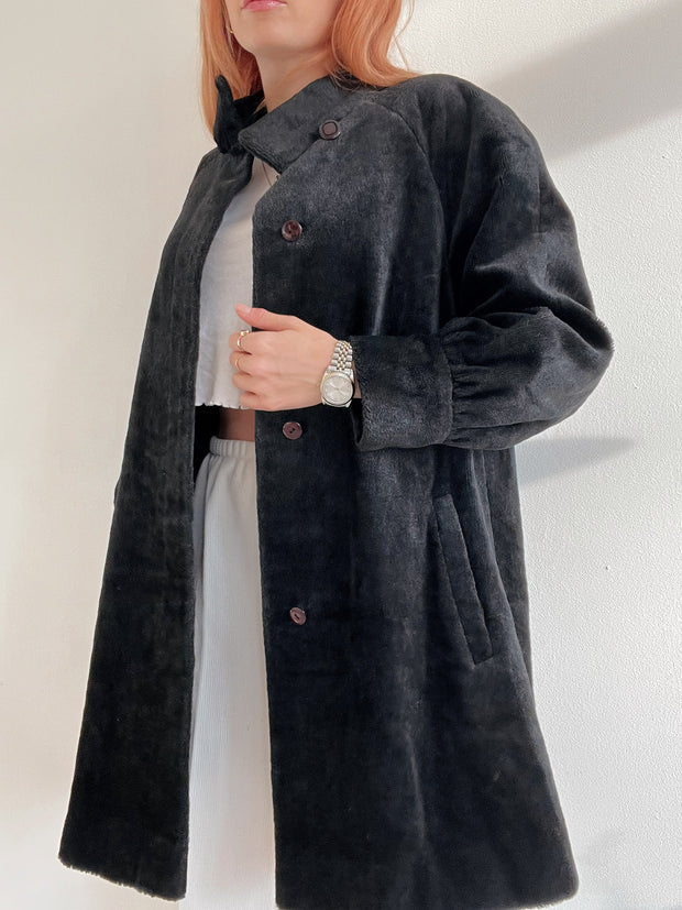 Manteau vintage noire en fourrure oversized S/M