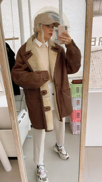 Manteau brun mouton retourné blanc cassé oversized XL