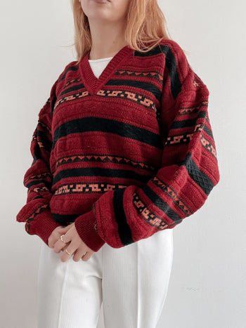 Pull vintage en laine rouge foncé à motif L