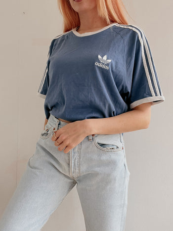 Vintage blau-weißes Adidas L T-Shirt