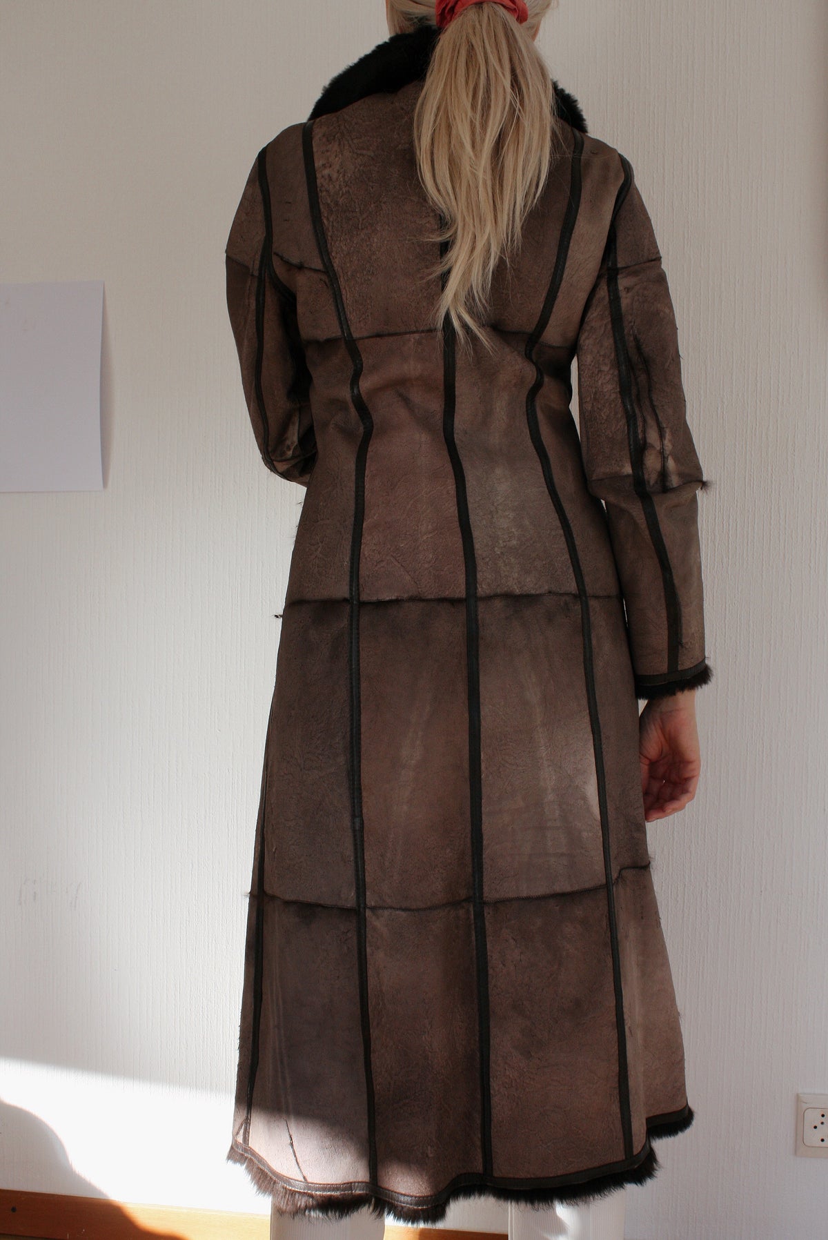 Long Manteau 90s en cuir brun et fourrure intérieure M