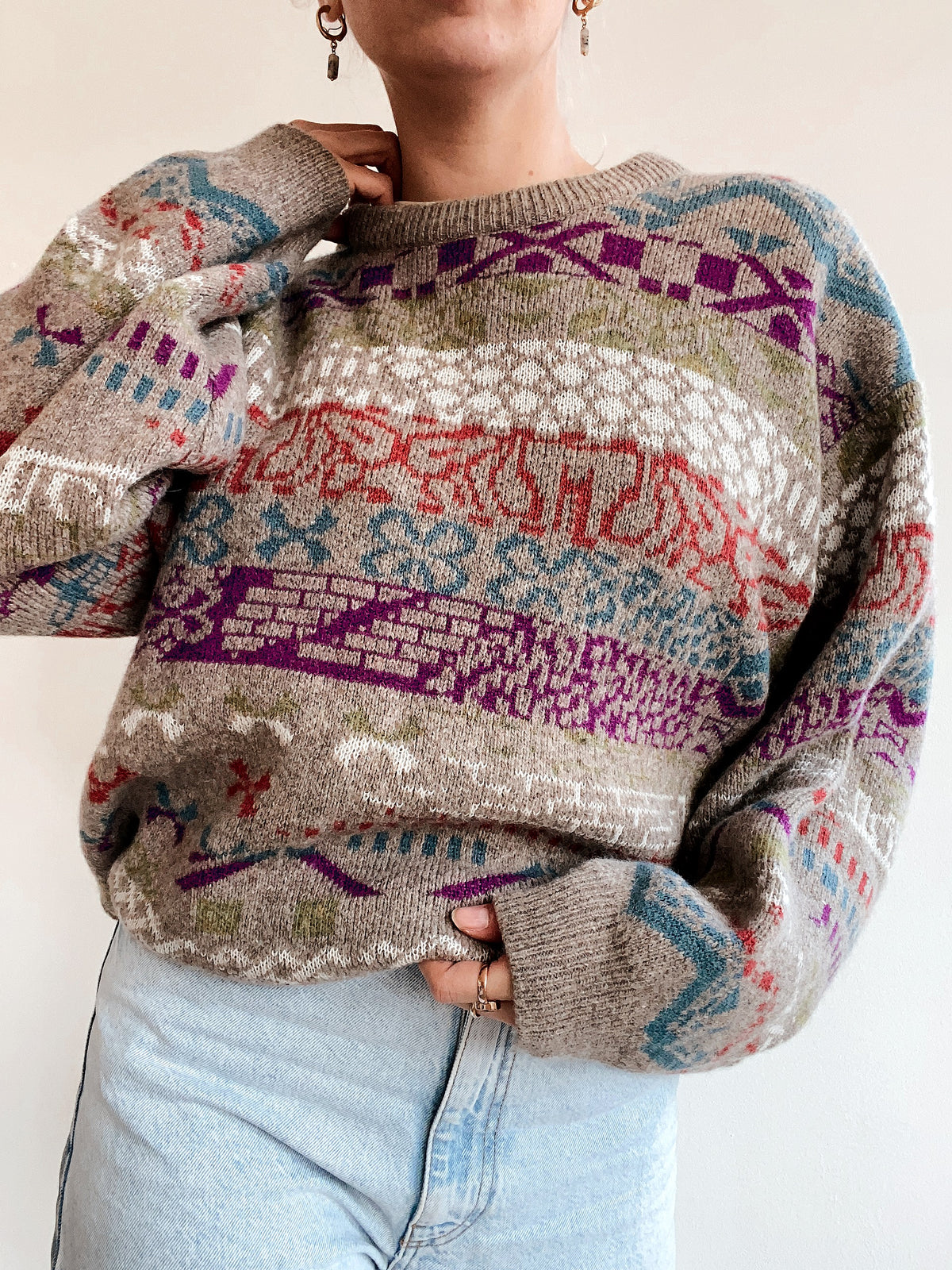 Blue knit turtleneck sweater with beige patterns M