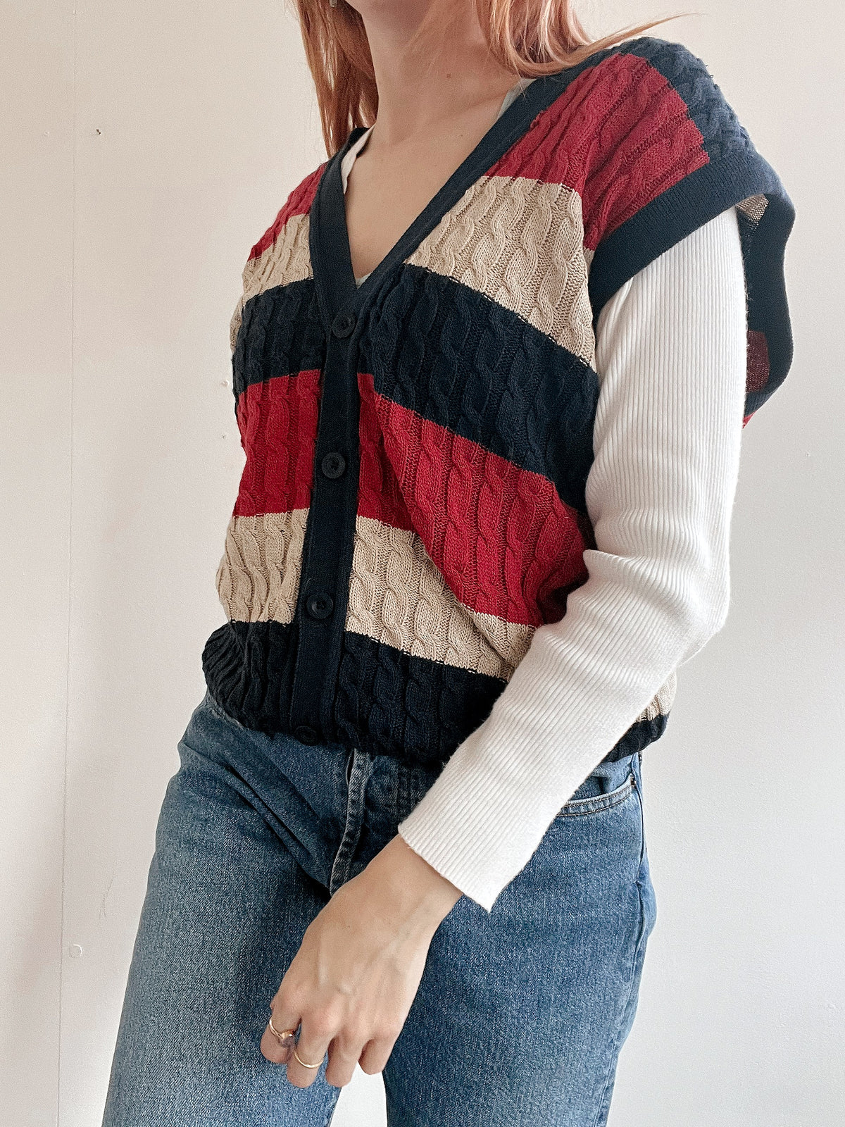 Gilet sans manche bleu foncé et rouge en maille M