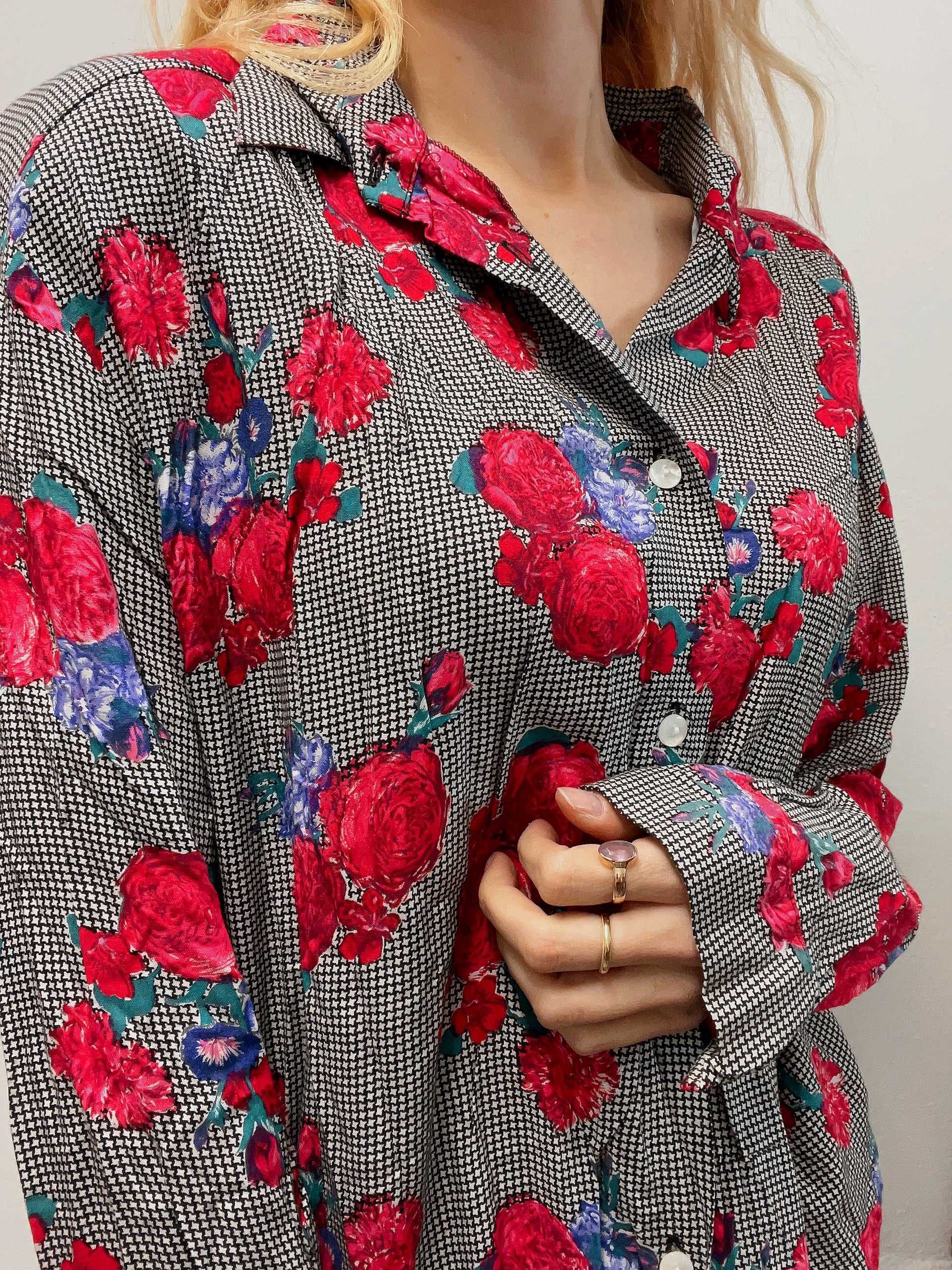 Chemise vintage 80’s noire et blanche à motifs