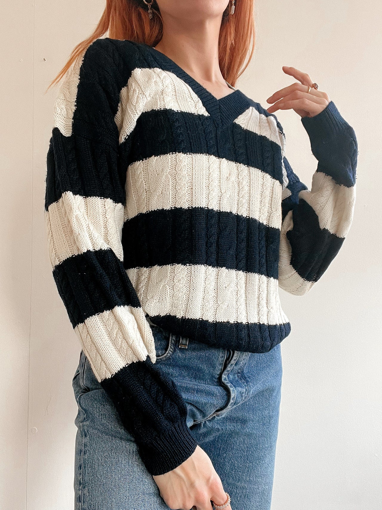 Pull vintage en maille  bleu foncé et blanc M