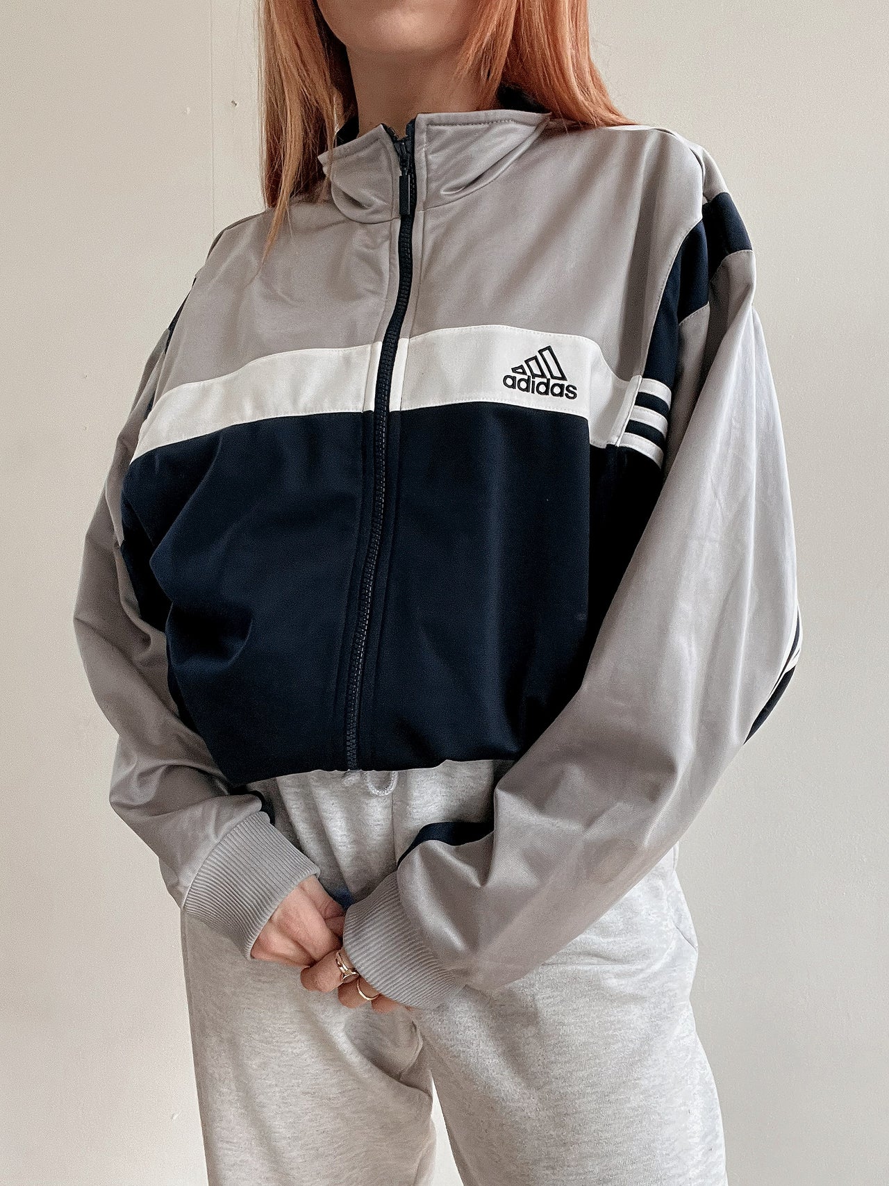 Veste de jogging vintage grise et noire Adidas L