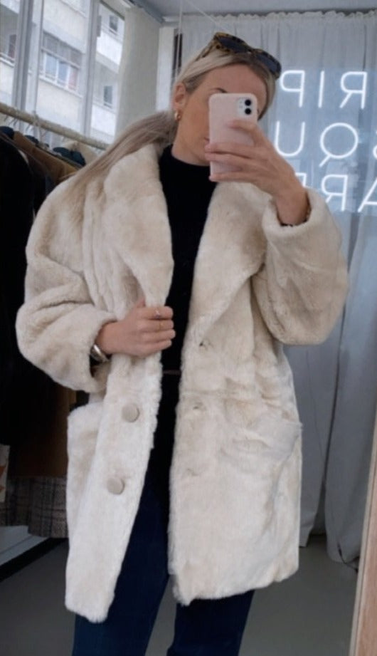 Manteau en fausse fourrure oversized L