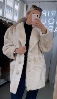 Manteau en fausse fourrure oversized L