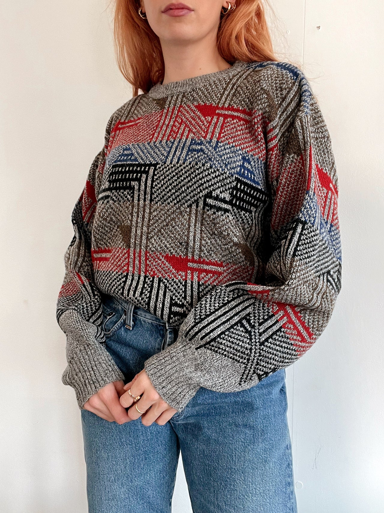 Pull vintage en laine gris, rouge , bleu L