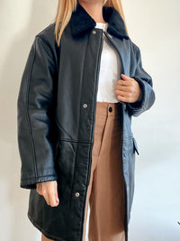 Manteau en mouton retourné noir rigide L