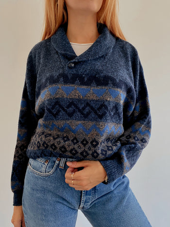 Pull vintage en laine bleu foncé à motifs