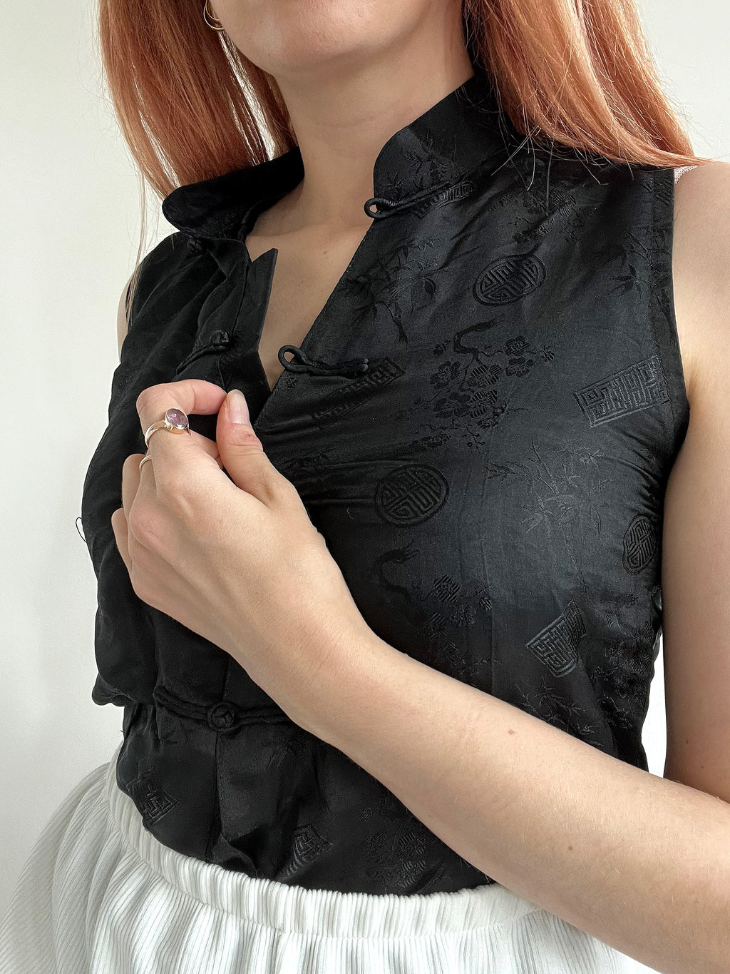 Glänzende schwarze Seidenbluse S/M