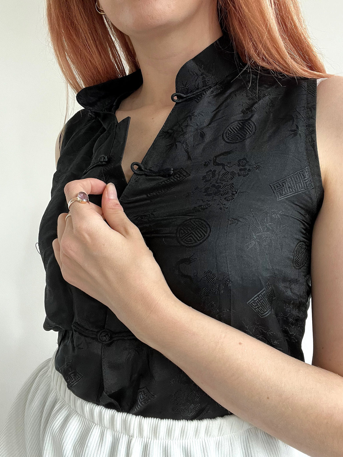 Glänzende schwarze Seidenbluse S/M
